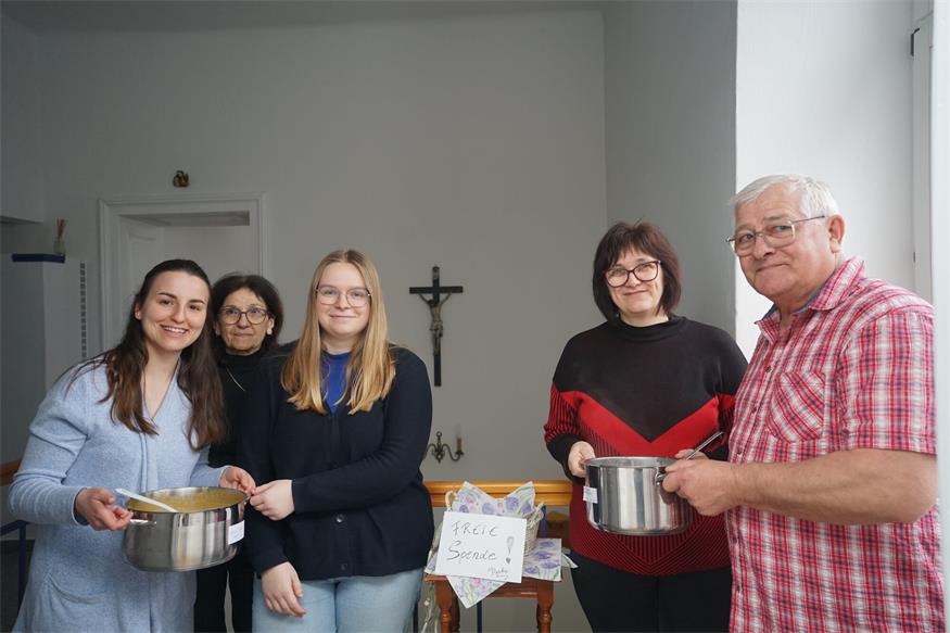 Nina Böhm, Waltraud Ulrich, Anna Maria Weber, Karoline Grosinger und Josef Hummel sorgten für ein gelungenes Fastensuppenessen.
