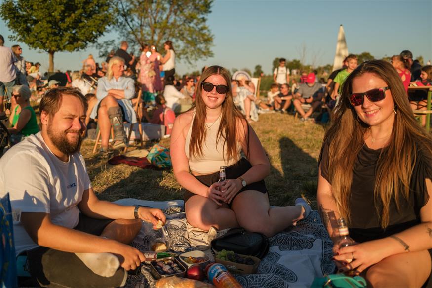Sundowner zur Sonnenfinsternis