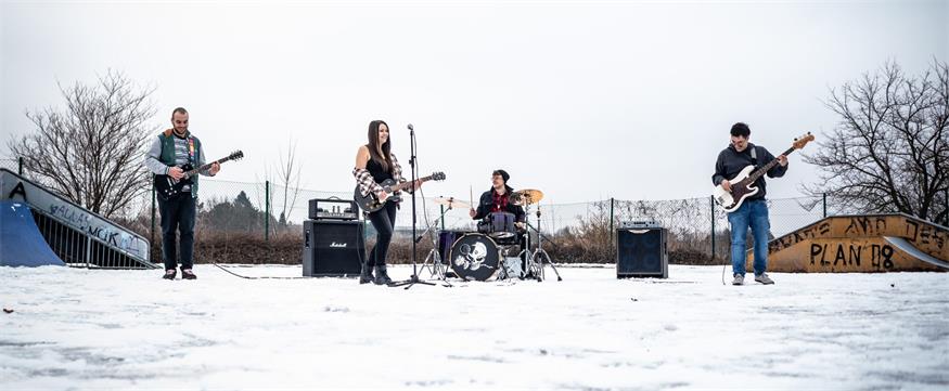Nina Wittmann mit neuer Band bestehend aus den Mattersburger Musikern Dorian, Andreas und Marco.