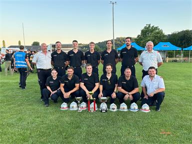 Nur eine Woche nach dem Erfolg der Feuerwehrjugend  sicherte sich die Wettkampfgruppe Bildein den Bezirkssieg. Mit einer fehlerfreien Angriffszeit von 34,01 Sekunden sowie der Tagesbestzeit im Staffellauf von 54,06 Sekunden erreichte die Gruppe in der Kategorie Bronze A 411,93 Punkte und setzte sich vor Gaas und Kulm auf den 1. Platz. Mit einem fehlerfreien Löschangriff in 53,76 Sekunden und 392,18 Punkten erreichte die Wettkampfgruppe den 4. Platz in der Kategorie Silber A. Ebenfalls fehlerfrei absolvierte die Gruppe den Nassbewerb in 56,80 Sekunden. Mit 443,20 Punkten bedeutete dies den 3. Platz.