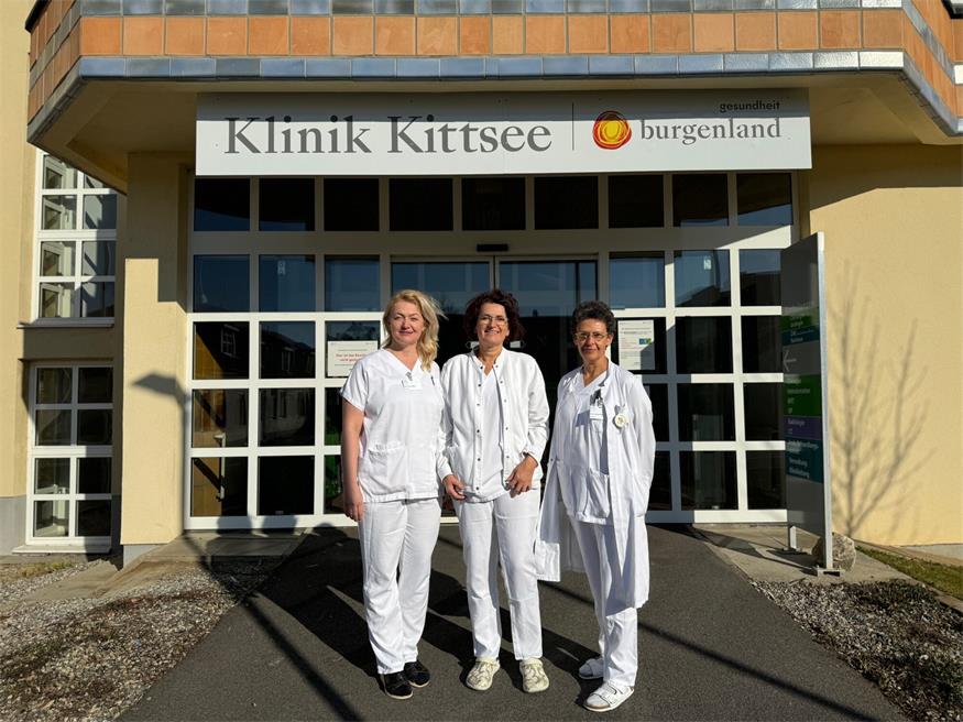 Oberärztin Anna Labaaová, Primaria Dr.in Anna Kettner, ärztliche Direktorin der Klinik Kittsee und Leiterin der Abteilung für Anästhesiologie und Intensivmedizin mit der ersten Oberärztin der Abteilung für Anästhesiologie und Intensivmedizin Dr.in Gamila Elrifaie