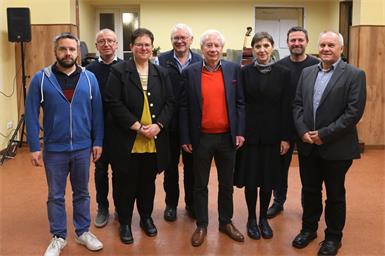 Odbor HŠtD-a s liva/Der Vorstand des HŠtD von links: Matthias Wagner, Jive Maász, Ingrid Klemensits, Wolfdieter Skodler, Ivica Mikula, Gabriela Novak-Karall, András Handler i Raimund Wagner.