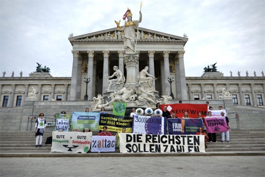 Organisationen forderten vor Parlament Reichensteuern