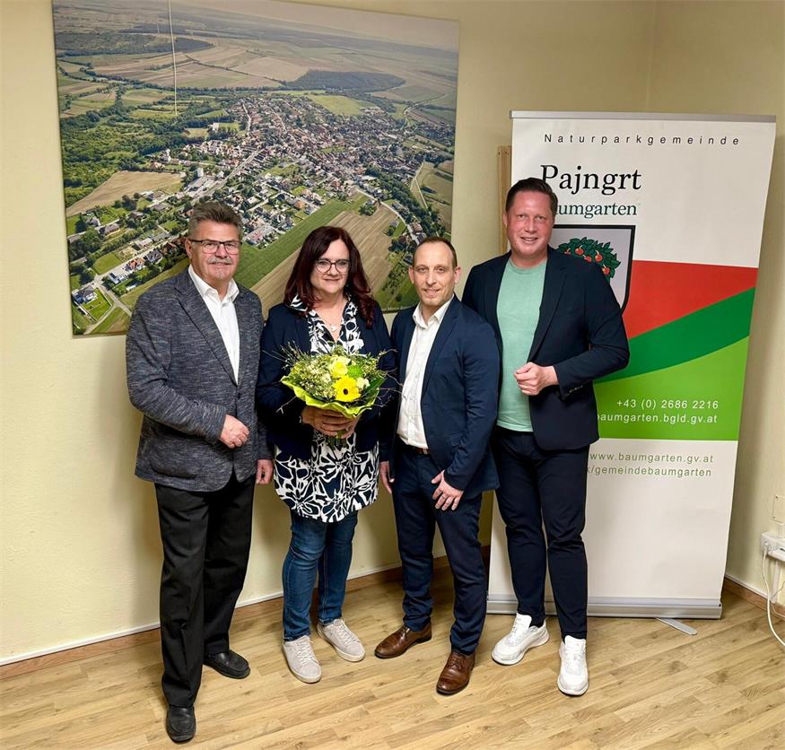 Ortschef Kurt Fischer mit der ehemaligen Vize-Bürgermeisterin Doris Rojatz, seinem neuen Stellvertreter Stefan Semeliker und SPÖ-Bezirksparteiobmann Thomas Hoffmann.