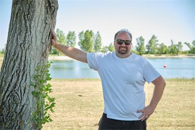 Patrick Wurzinger betreibt mit seinem Geschäftspartner Werner Escher die Kantine am Badesee Apetlon.