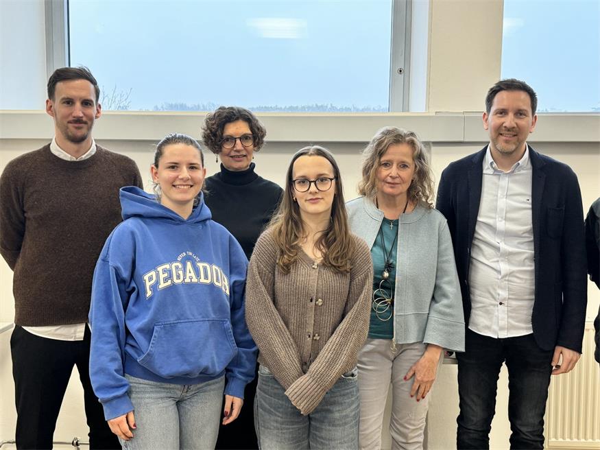 Personalvertreter Lukas Schattovits, Johanna Ecker, Projektleiterin Sonja Melchart-Ledl, Marlene Lehner, Architektin Bettina Hartung und Direktor Markus Neuhold waren bei der Vorbesprechung dabei.