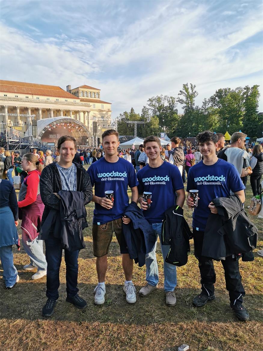 FäaschtBänkler spielten „Lieblingslieder“ im Schlosspark Eisenstadt