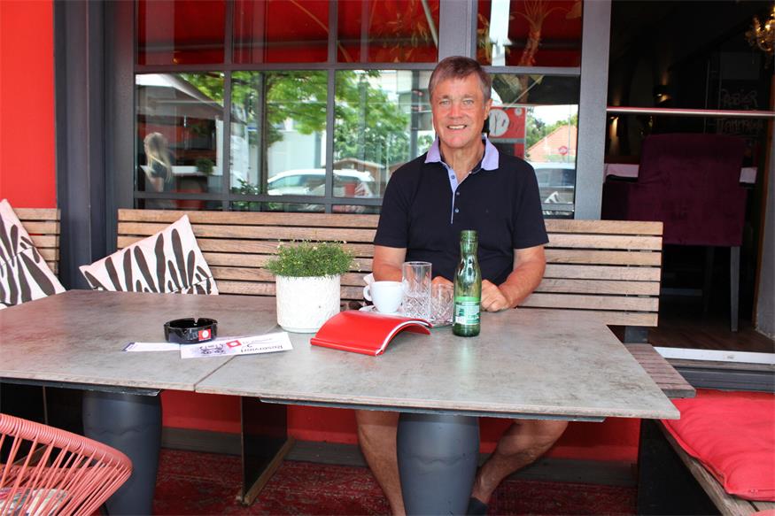 Peter Rezars Lieblingsplatz in der Stadt ist zwar zuhause, aber er genießt es auch, in einem der vielen Cafehäuser zu sitzen. Gerne geht er etwa in die Schmyede oder zum "Michl", denn "dort hört man alle Neuigkeiten."