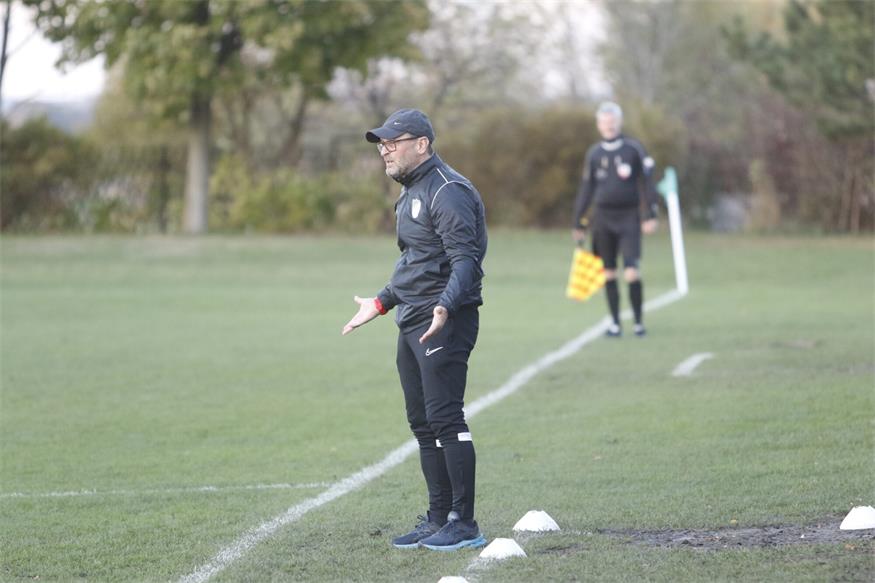 Peter Slosarek steht künftig wieder an der Seitenlinie des FC Hill Jois.