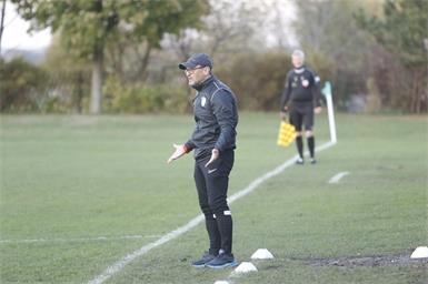 Peter Slosarek steht künftig wieder an der Seitenlinie des FC Hill Jois.