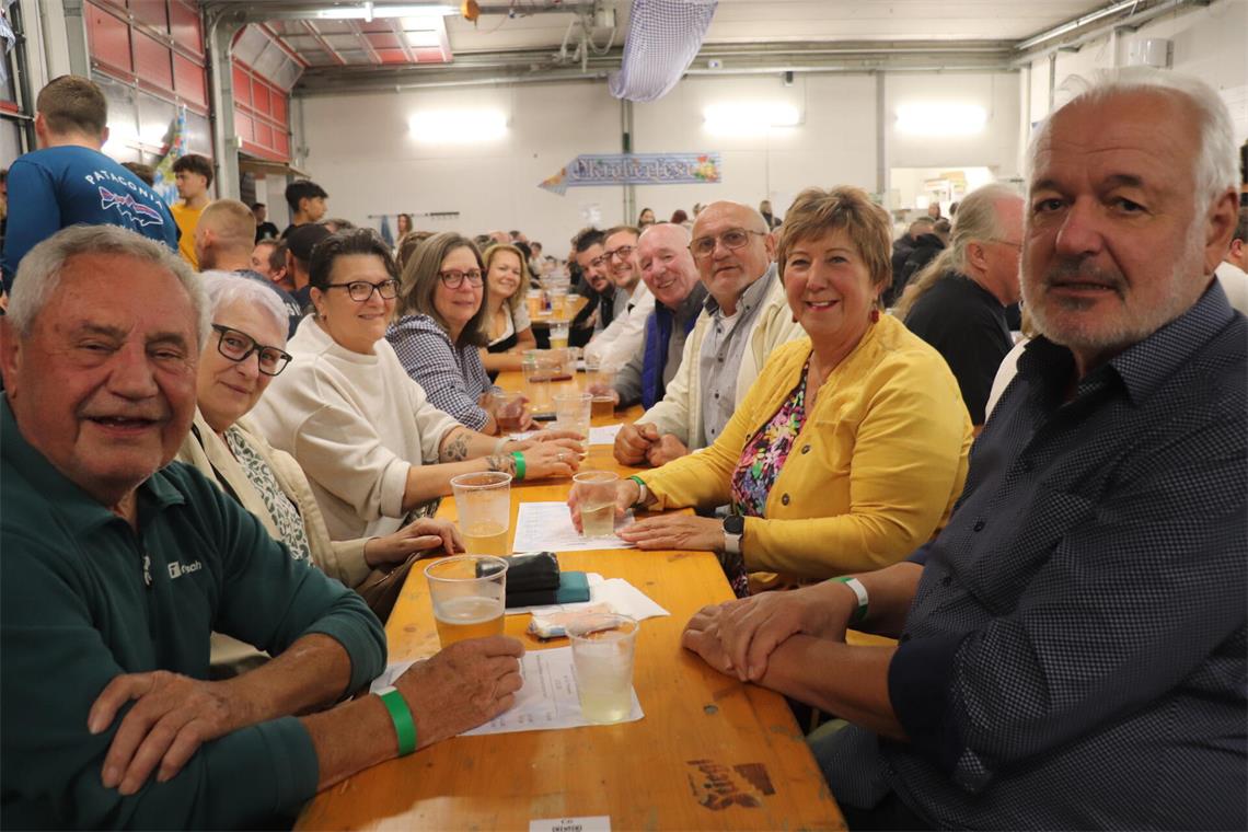 Walter, Silvia, Petra, Karin, Hansi, Franzi, Traude und Rainer.