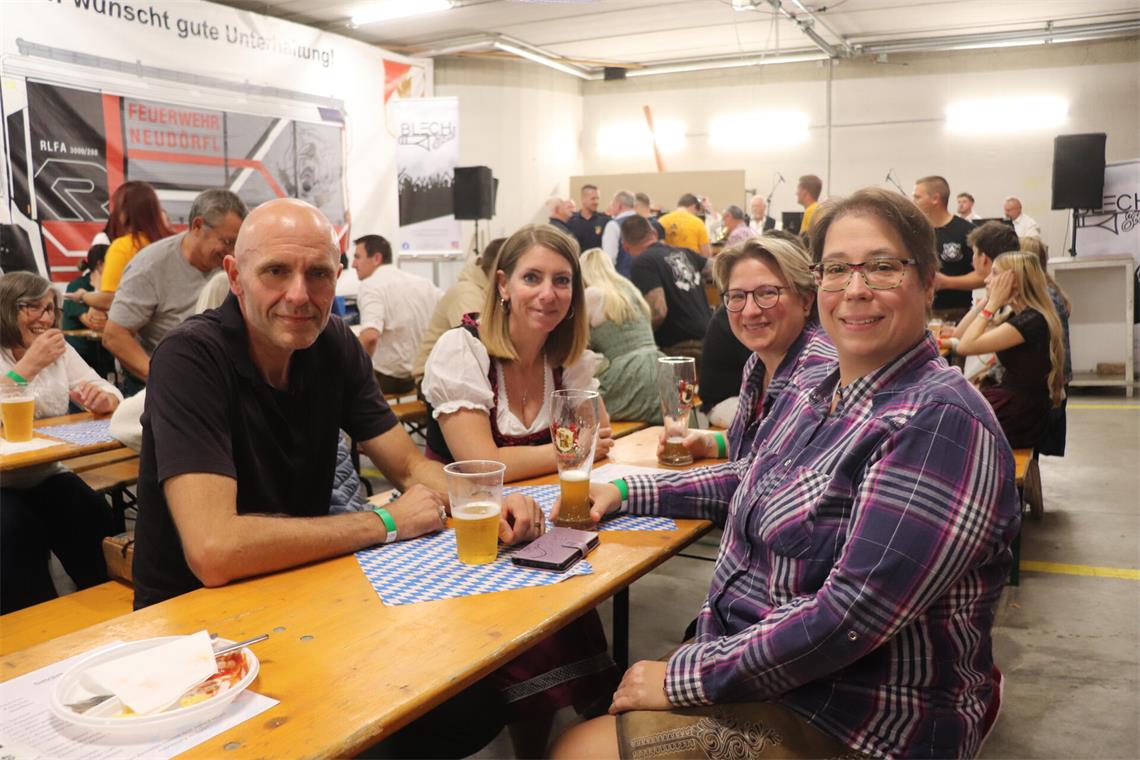 Markus Pfister, Sybille Schmiedl, Barbara Huber und GRÜNE-Gemeindevorständin Sabine Schügerl.