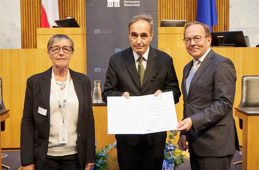 Simn Kp Rechnitzer Verein RE.F.U.G.I.U.S. mit Simon-Wiesenthal-Preis geehrt