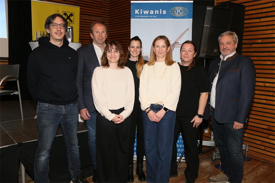 Psychotherapeut Jakob Fekete, Robert Karolyi (Kiwanis), Verena Fischbach, Dušanka Weber-Goranović und Eva Schefberger-Knoll (alle Soziale Dienste Burgenland), Marion Gröller (Polizei) und Walter Goldenits (Kiwanis).