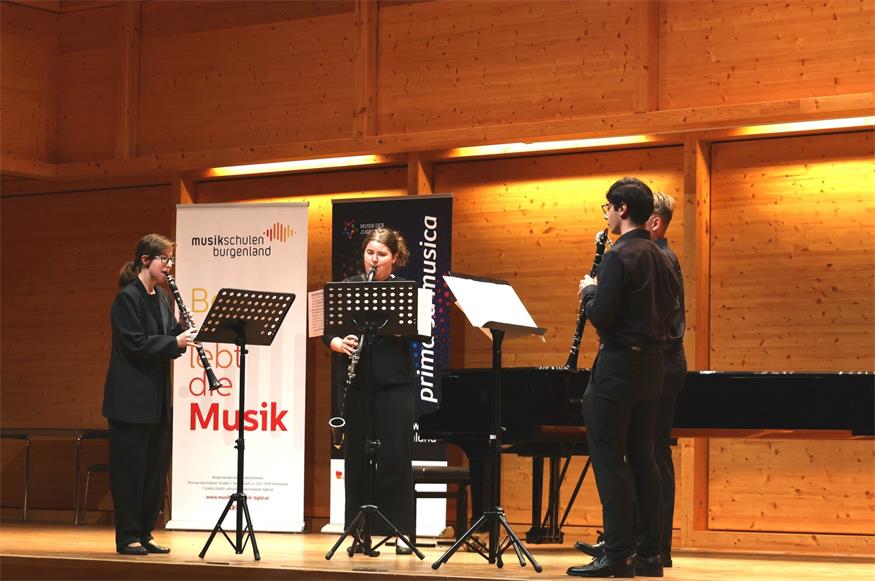 4 Jenő-Takács-Stipendien an herausragende junge Musiker:innen vergeben