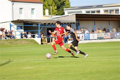 Raphael Fischer erzielte das vermeintliche 1:0 für die Oberpullendorfer. Am Ende zählte der Treffer nicht, sein SCO unterlag der SpG Edelserpentin mit 0:1. 