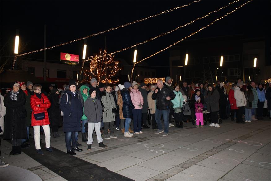 Stadtmarketing Oberpullendorf ließ Schnee und Weihnachtstöne rieseln