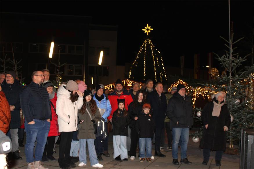 Stadtmarketing Oberpullendorf ließ Schnee und Weihnachtstöne rieseln