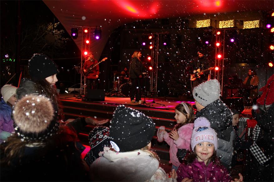 Stadtmarketing Oberpullendorf ließ Schnee und Weihnachtstöne rieseln