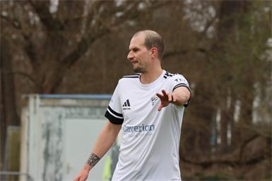 Rok Smid erlebt wieder bessere Tage in Hochart. Am Wochenende feierte man einen 5:1-Kantersieg im Derby gegen Wiesfleck.