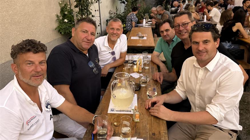 „Špurtleršangl“: Tolle Stimmung im alten Heurigen in Wulkaprodersdorf