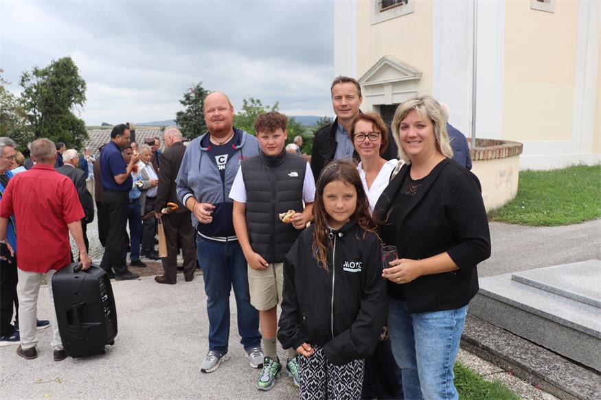 Friedhofkreuz in Krensdorf wurde restauriert