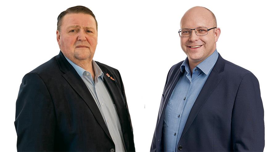 SPÖ-Abgeordneter Roman Kainrath (l.) fordert FPÖ-Mandatar Sandro Waldmann (r.) zum Landtags-Rücktritt auf.