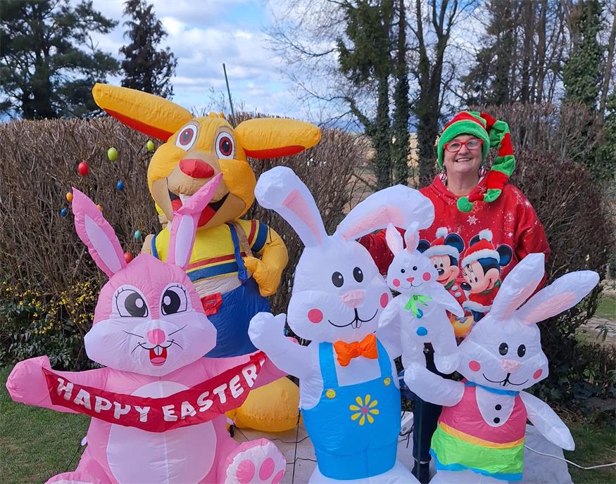 Sabine Gollnhuber vom Weihnachtshaus Bad Tatzmannsdorf freut sich auf viele Besucherinnen und Besucher. 