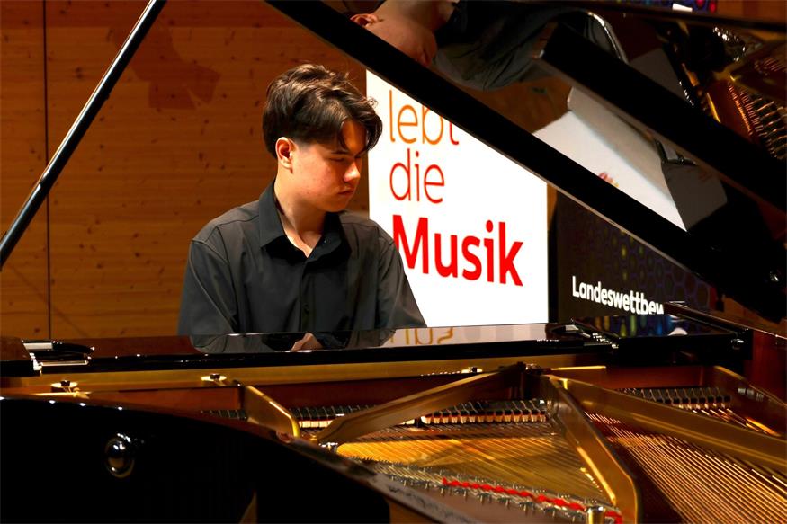 4 Jenő-Takács-Stipendien an herausragende junge Musiker:innen vergeben