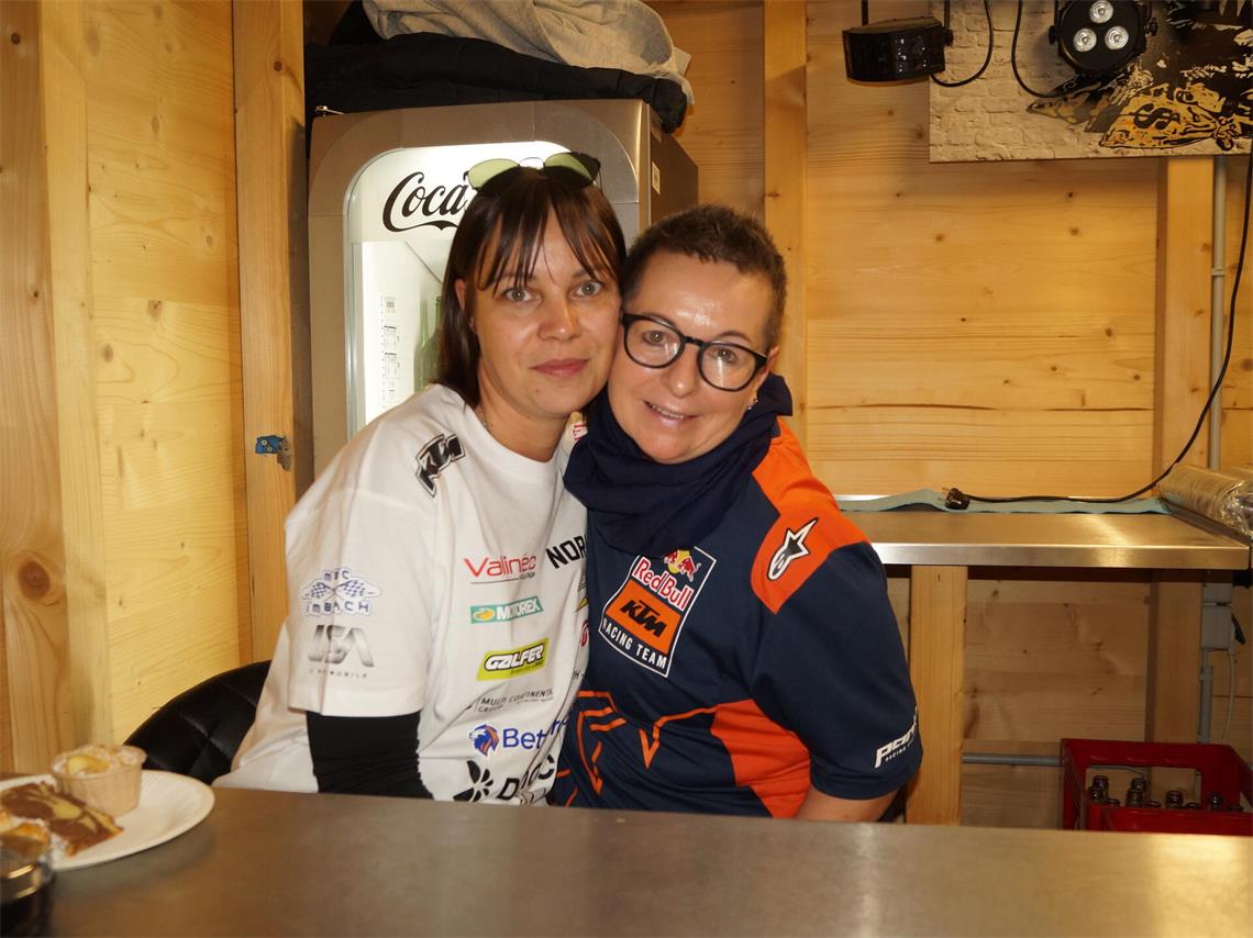 Sandra König und Helga Karacson. 