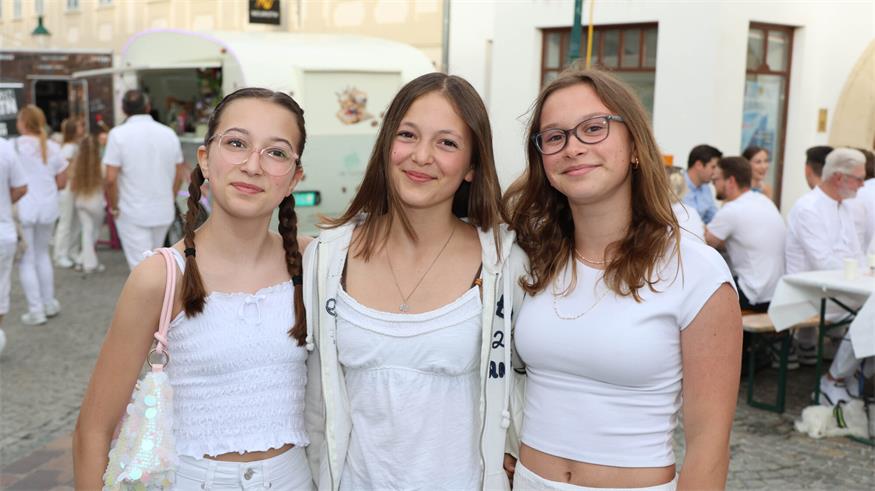 Sara, Elle und Lena