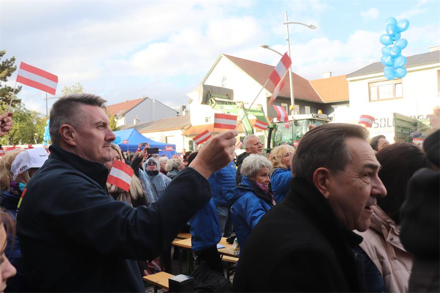 „Gute Jahre nur mit uns“-Tour mit Herbert Kickl hielt in Neudörfl