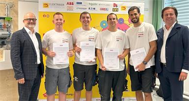 Schulleiter Georg Krammer, Kilian Gerdenitsch, Daniel Böhm, Simon Lackner, Jahe Berbati und Landesinnungsmeister Franz Buchinger (v. l.) 
