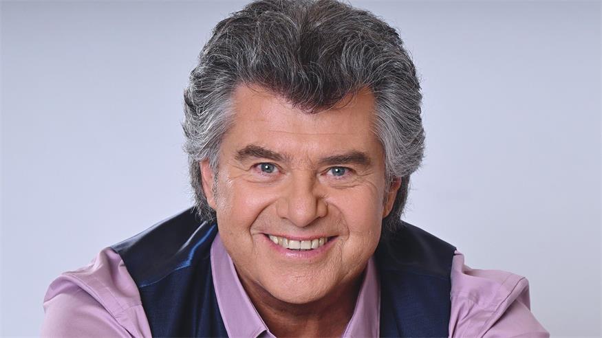 Seit Jahrzehnten singt sich Andy Borg in die Herzen seiner Fans. Am 21. Juli kann man ihn auf der Seebühne in Mörbisch bei der „Schlagerparty“ live erleben.