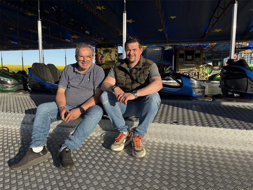 Seniorchef Heinz Gruber und Juniorchef Mario Gruber sind seit vielen Jahren mit ihren Fahrgeschäften am Georgi-Kirtag vertreten.