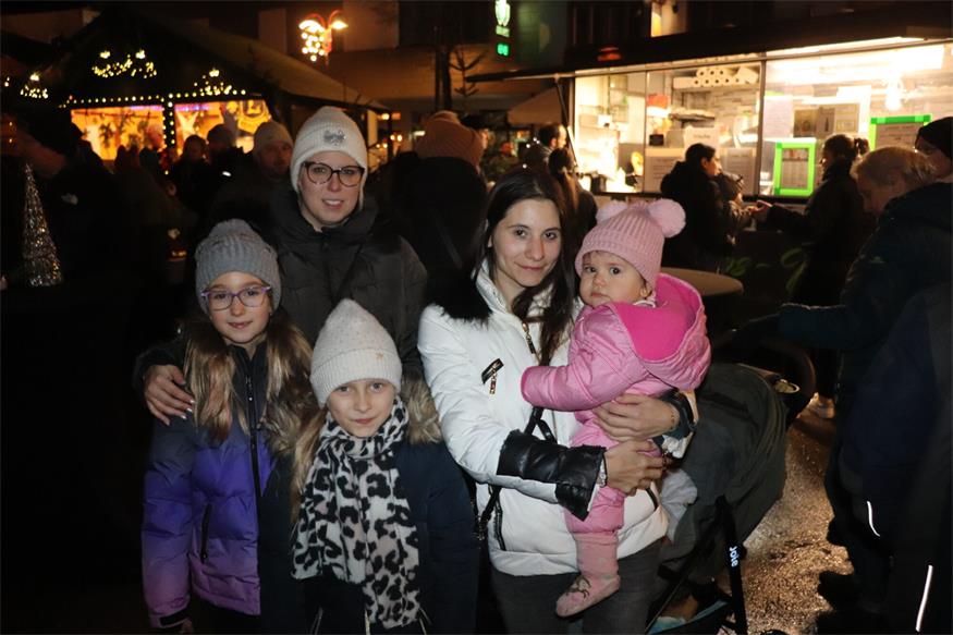 Mattersburger Weihnachtsmarkt wurde am Freitag eröffnet
