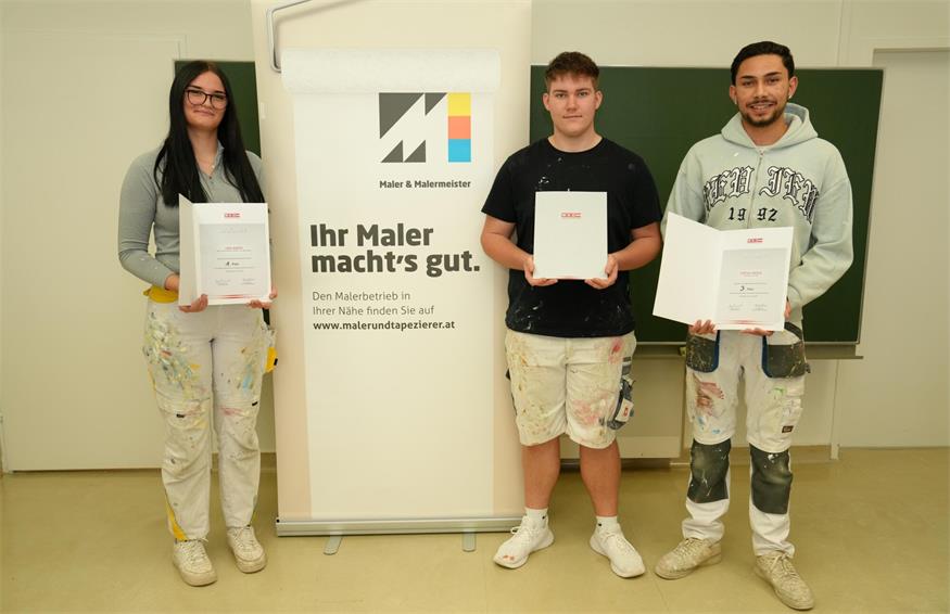 Siegerin Lena Marth, der Zweitplatzierte Marcel Wüntscher und der Drittplatzierte Stefan Nikolic 
