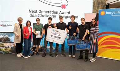 Siegesprojekt der Kategorie „Idea Challenge“: Benedek Varga, Maximilian Horschitz, Lukas Cabala,  Jonas Schmied und Janis Nohava von der BHAK Eisenstadt, präsentierte unter dem Titel „Rockie“  ein KI-basiertes Energieberatungstool. 