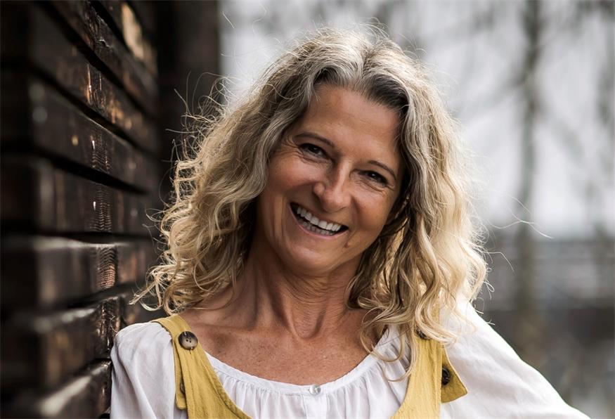 Silvia Hoanzl lebt und arbeitet in Neustift bei Schlaining.
