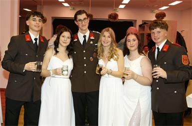 Simon Palatin, Lea Horvatits, Manuel Hörmann, Lena Kornhofer, Clara Stipsits und Paphael Zsifkovits. 