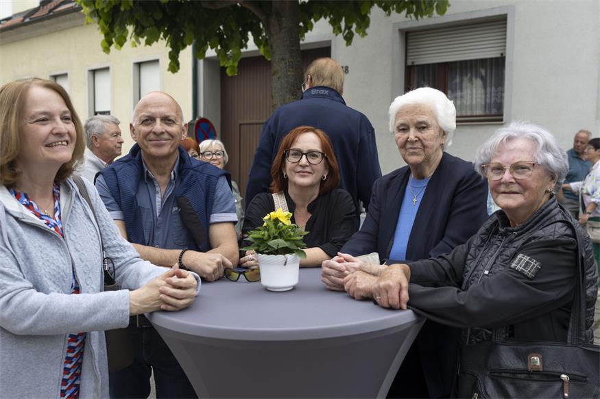 Georgizentrum eröffnet: Ehrung für Adelheid Hahnekamp