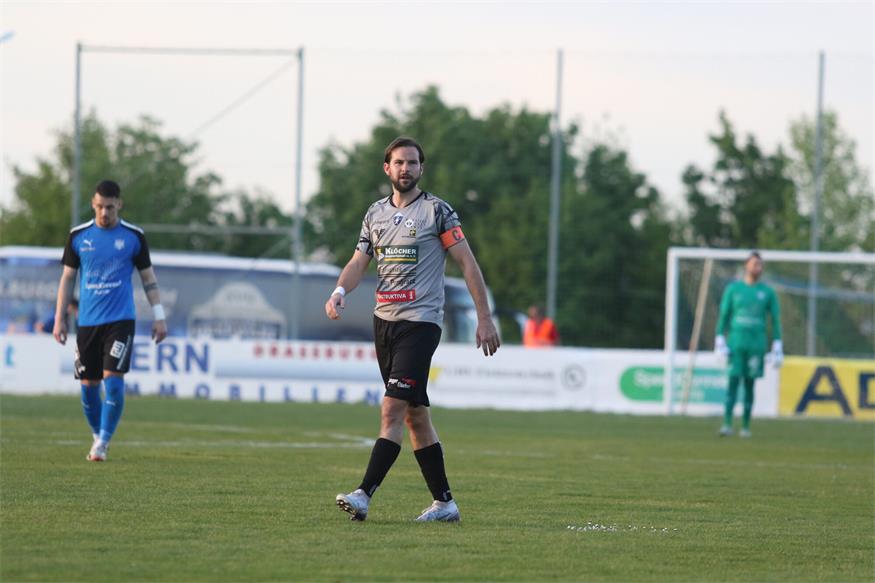 So kennt man Thomas Herrklotz – im Oberwart-Trikot. Seit etwas mehr als einem Jahr geht der 31-Jährige für Bad Waltersdorf auf Torejagd.