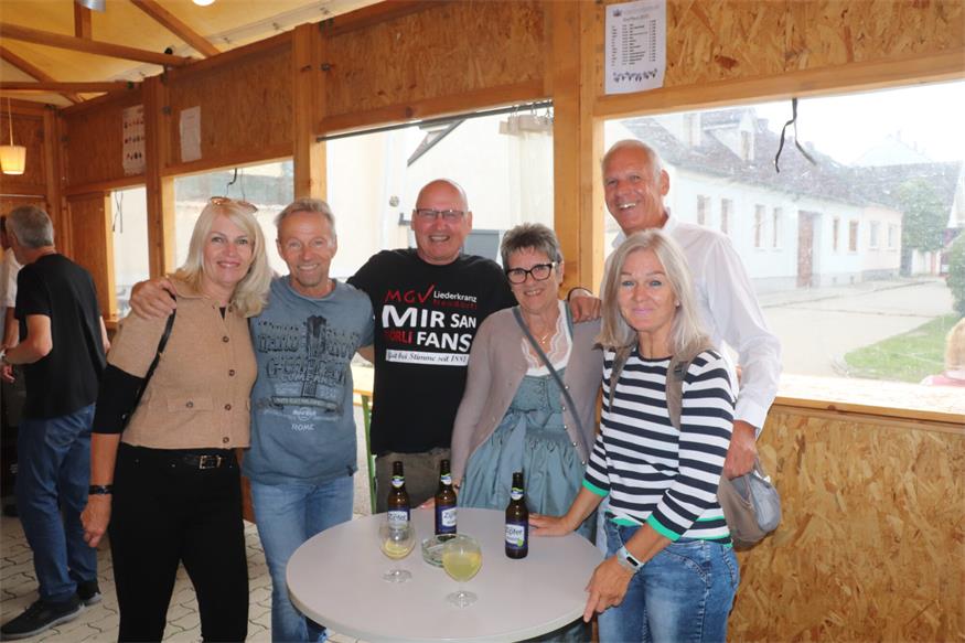 Neudörfler Dorffest: Hauptstraße verwandelte sich erneut in Festmeile