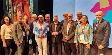 Sonja Starchel (Neusiedl am See), Bürgermeister Hannes Schmid (Frauenkirchen), Nicole Werdenits (Neusiedl am See), Bürgermeister Gerhard Weil (Bruck an der Leitha), Vorsitzende Landesgruppe Burgenland und Bürgermeisterin von Neusiedl am See LAbg. Elisabeth Böhm, Bürgermeister Dieter Posch (Neudörfl), Präsident des Österreichischen Städtebundes und Bürgermeister von Wien Michael Ludwig, Parndorfs Vizebürgermeister Wolfgang Daniel und Bürgermeister Wolfgang Kovacs, Vizepräsident des Österreichischen Städtebundes und Bürgermeister von Eisenstadt Thomas Steiner, Geschäftsführerin Landesgruppe Burgenland Judith Siber-Reiner (Neusiedl am See) und Generalsekretär des Österreichischen Städtebunds Thomas Weninger.