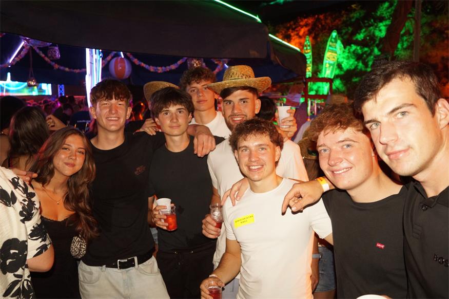 SLESS Beachparty bot Partystimmung pur