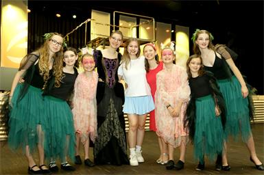 Sophie Luisser, Greta Uitz, Lena Jandro, Emely Kalman, Valentina Simon, Hannah Supper, Magdalena Simon, Mira Kuh und Julia Jandrasits. 