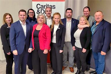 Soziallandesrat Leonhard Schneemann präsentierte gemeinsam mit Caritas-Burgenland-Direktorin Melanie Balaskovics die Aufteilung der neuen Pflegeregionen.