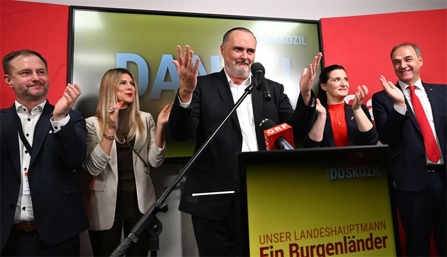 Spitzenkandidat LH Hans Peter Doskozil (SPÖ) und seine Ehefrau Julia (l.) im Rahmen der burgenländischen Landtagswahl.