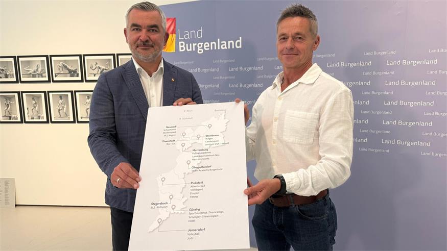Sportlandesrat Heinrich Dorner (l.) mit Toni Beretzki, Geschäftsführer der Sport Burgenland GmbH und Initiator der Sportstrategie Burgenland. Burgenlands Landkarte ist mittlerweile mit zahlreichen Sportprojekten gespickt.