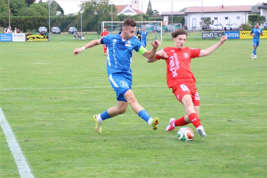 St. Margarethens Kapitän Mario Wenzl setzte sich durch und bereitete gegen Neudorf beim 2:0-Sieg den Führungstreffer vor
